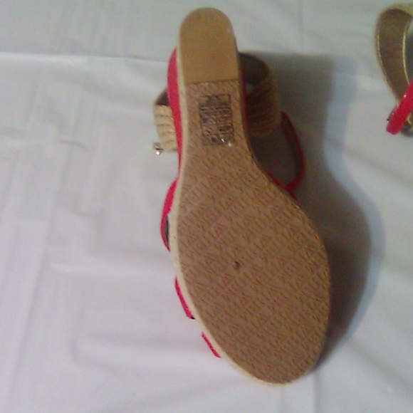 White and Black Shoe's - Picture 4 of 5